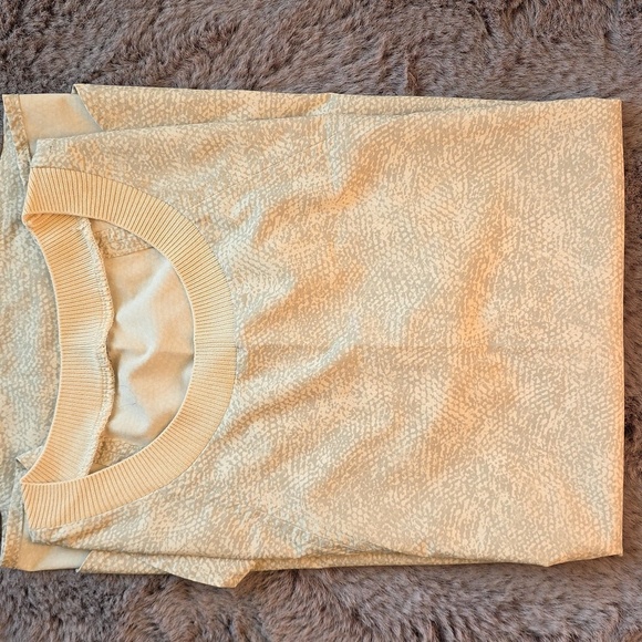 Athleta Snakeskin Print Crew Sleeveless Top size M - Picture 1 of 10